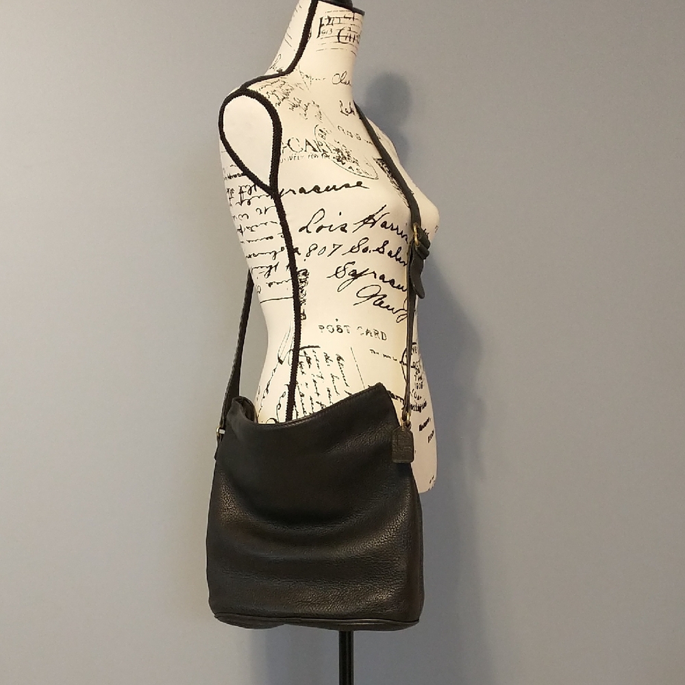 Vintage Coach Pebbled Leather Shoulder Bag - 4906